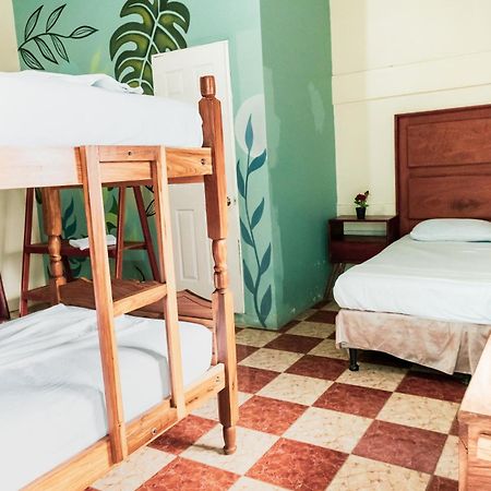 Hostal Eden Moyogalpa Eksteriør billede