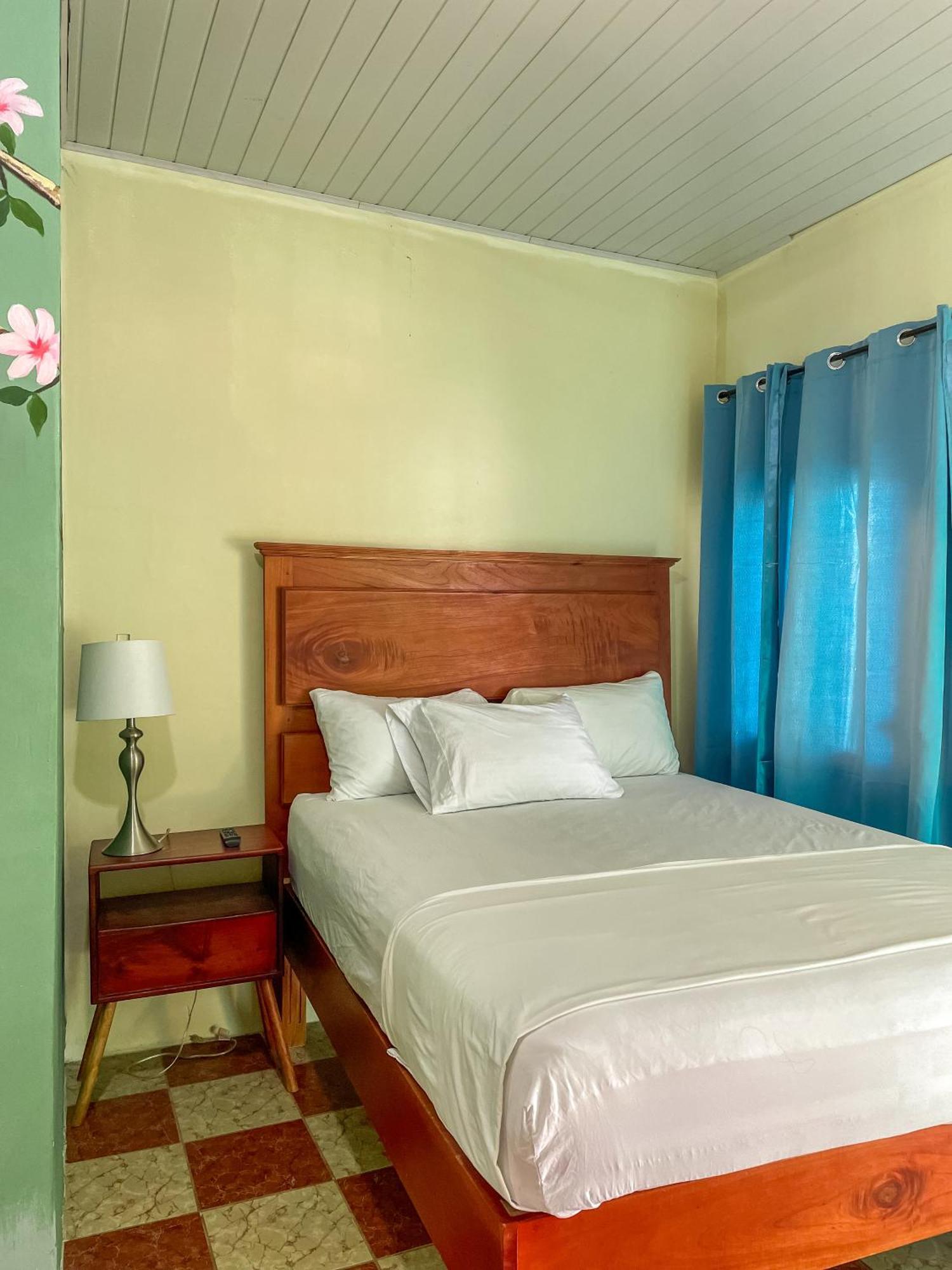 Hostal Eden Moyogalpa Eksteriør billede