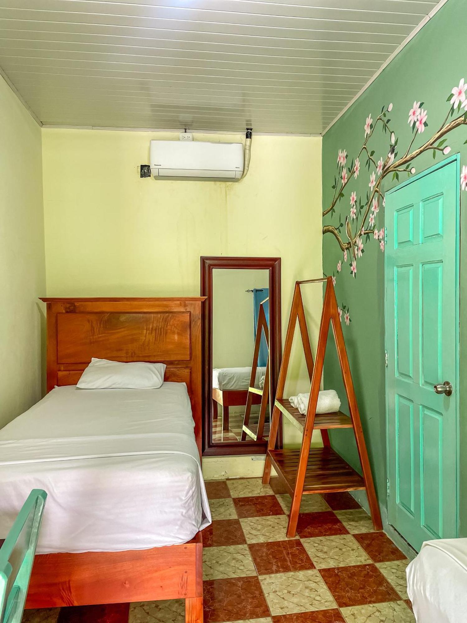 Hostal Eden Moyogalpa Eksteriør billede