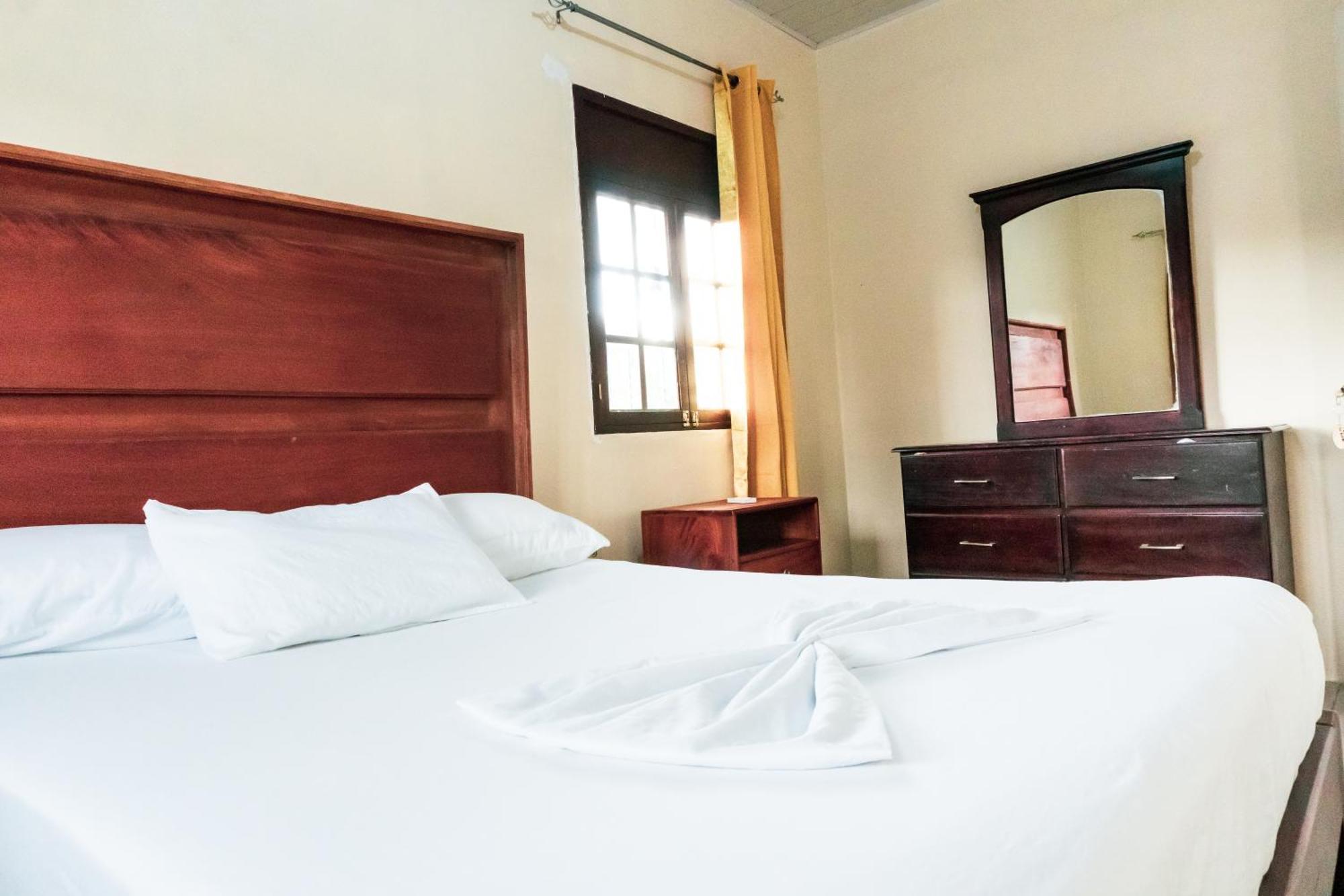 Hostal Eden Moyogalpa Eksteriør billede