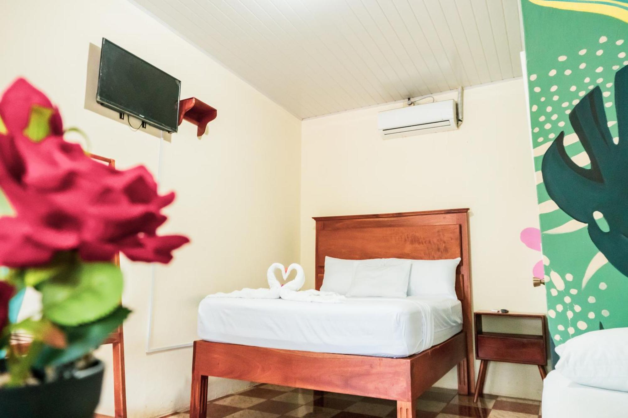 Hostal Eden Moyogalpa Eksteriør billede