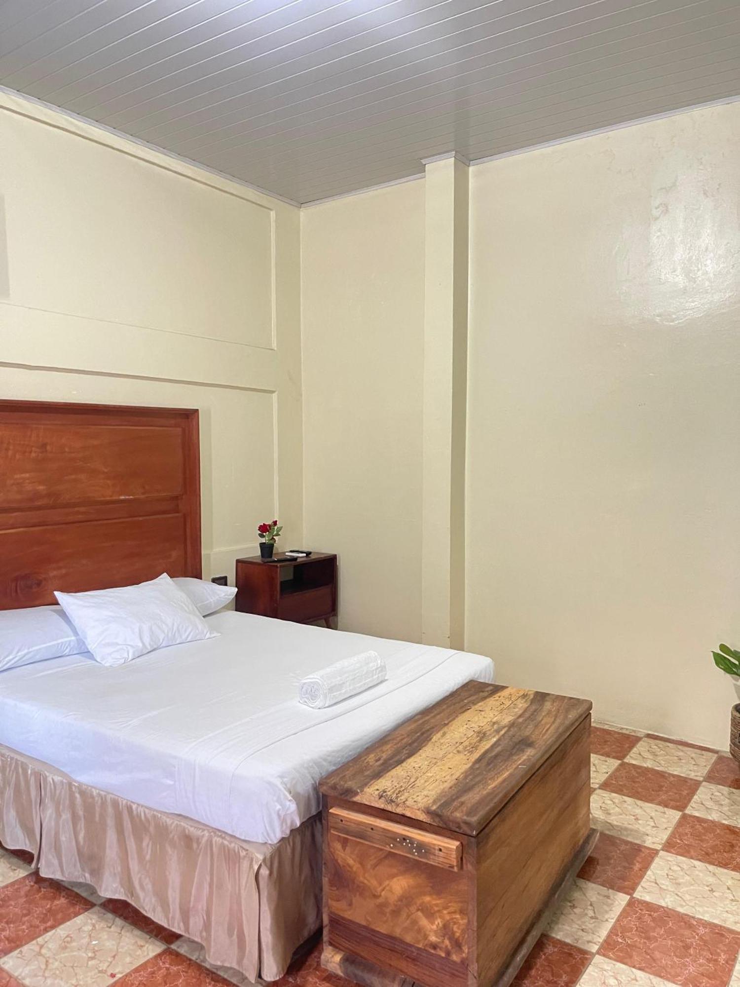 Hostal Eden Moyogalpa Eksteriør billede