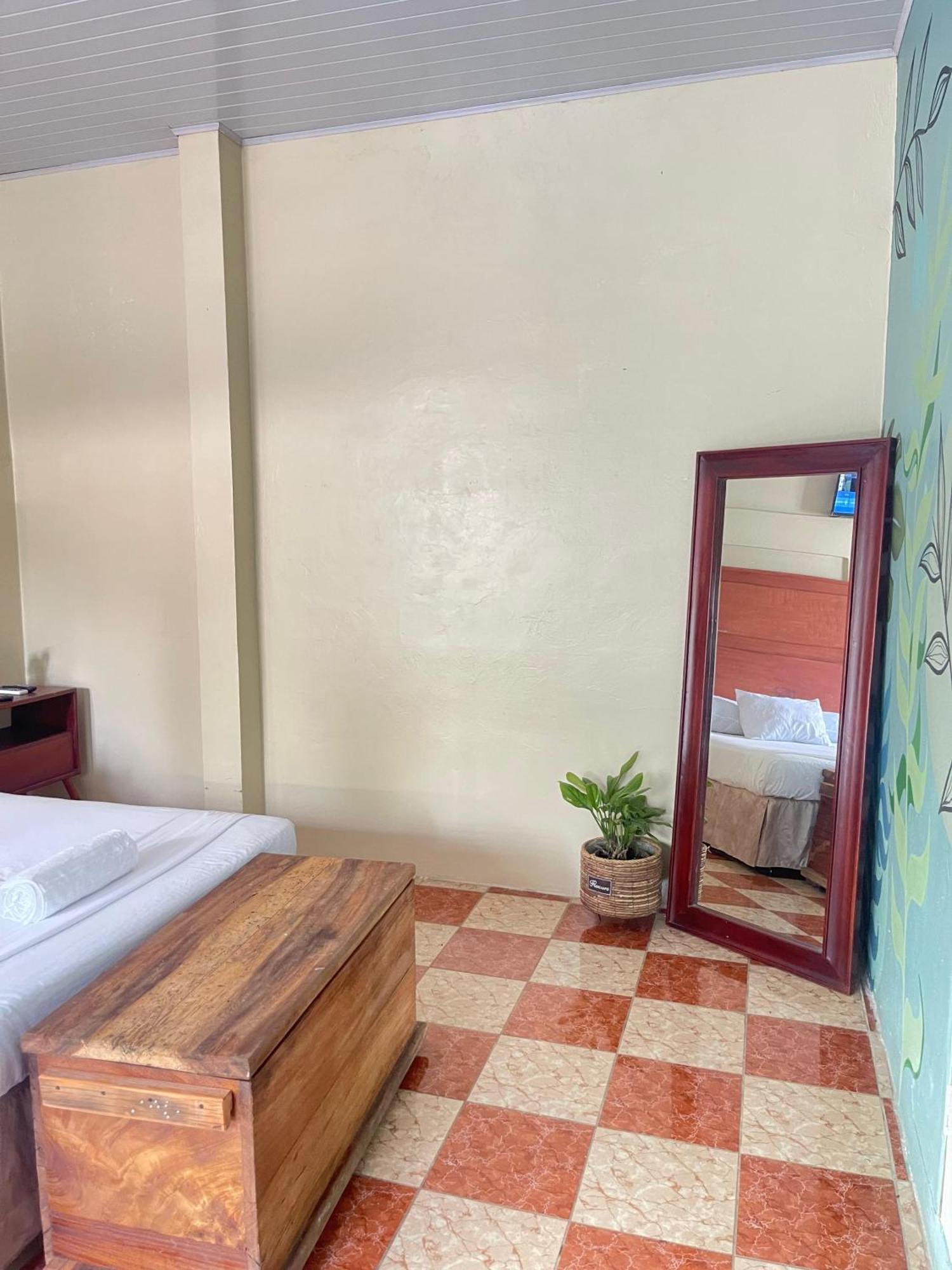 Hostal Eden Moyogalpa Eksteriør billede